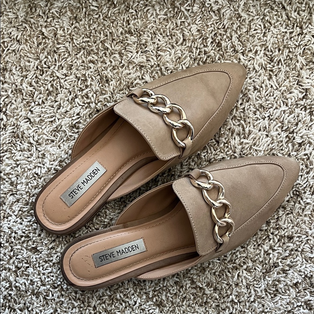 Steve Madden Beige/Tan Chain-Trim Slip-On Mules